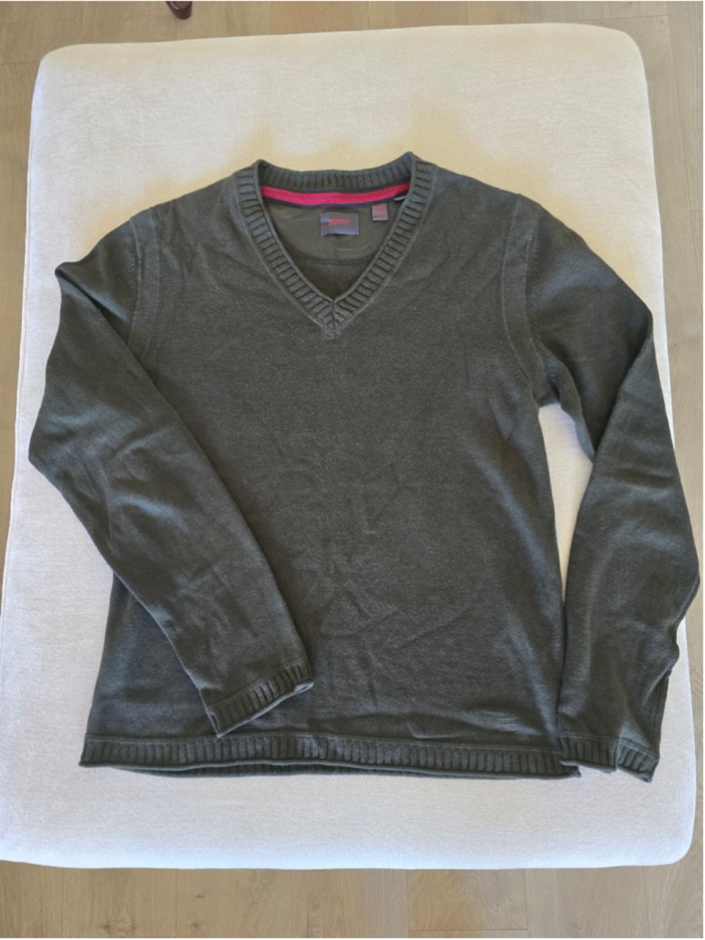 Esprit Green V-Neck Sweater with Red Accent XS